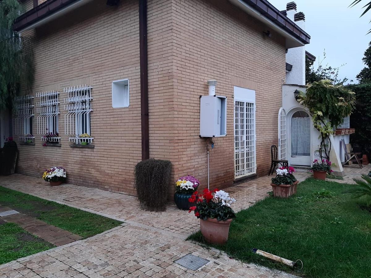 B&B Sofia ฟิวมิชีโน ภายนอก รูปภาพ